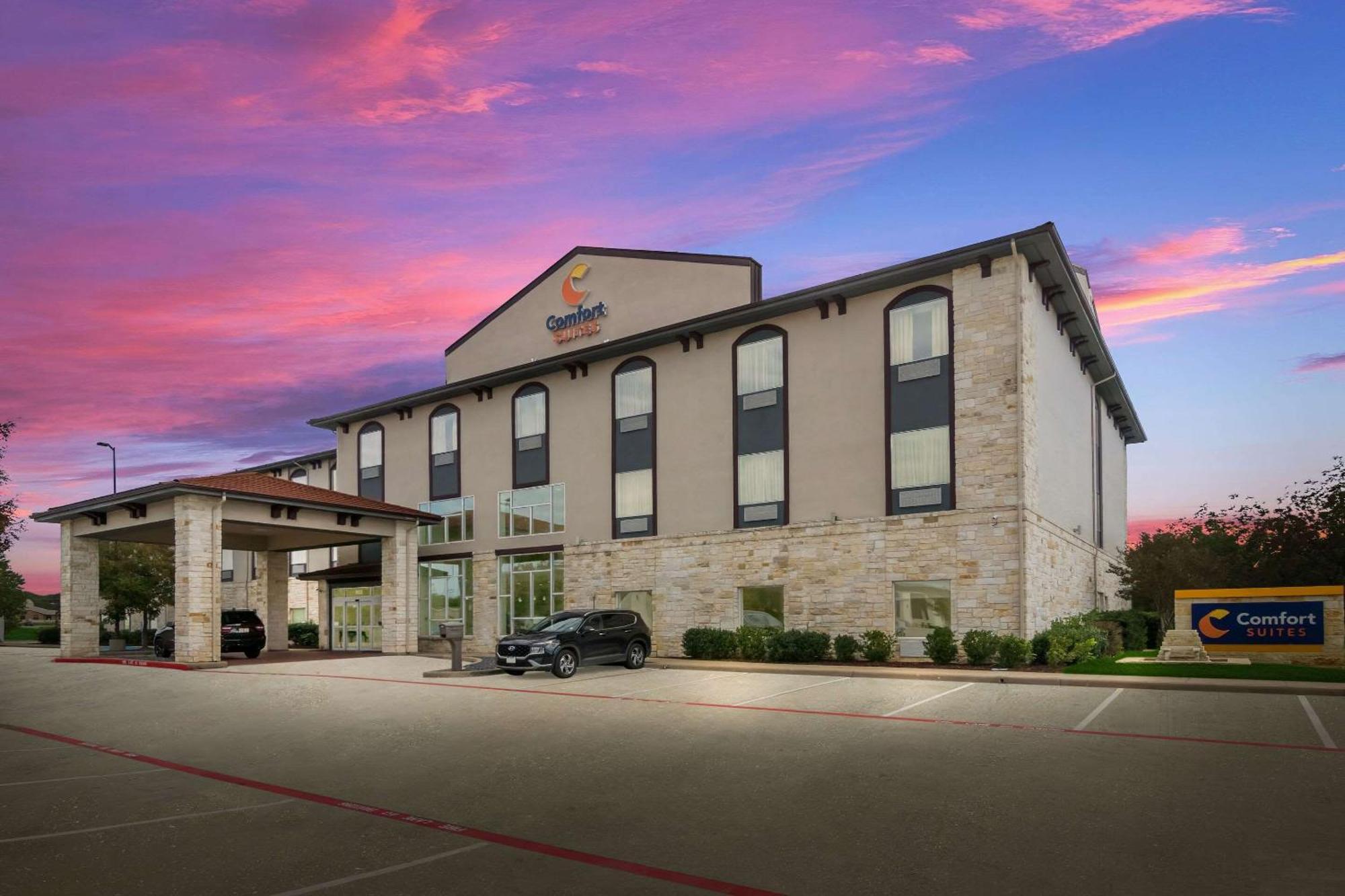 Comfort Suites Granbury Exterior photo