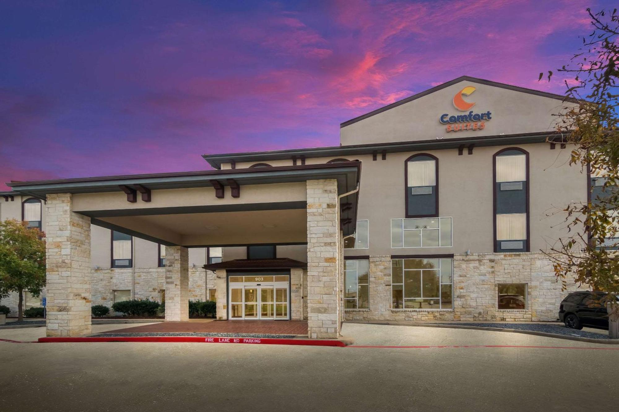 Comfort Suites Granbury Exterior photo